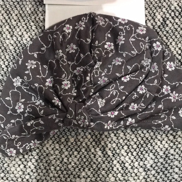 🌈 Jessica Simpson Beanies🌈 - Picture 3 of 7